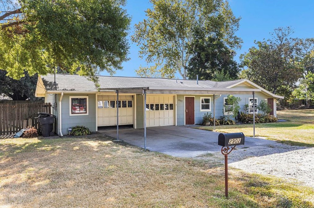 2902 Helberg Rd, Houston, TX 77092