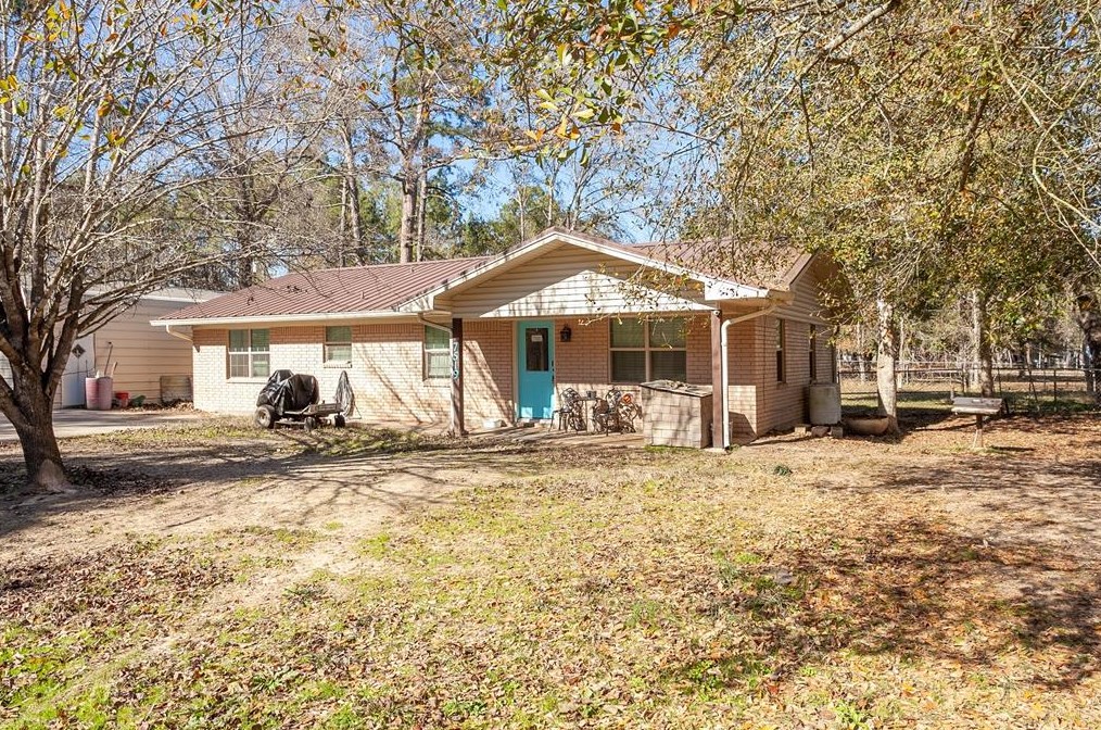 7519 Odom Rd, Silsbee, TX 77656-7215