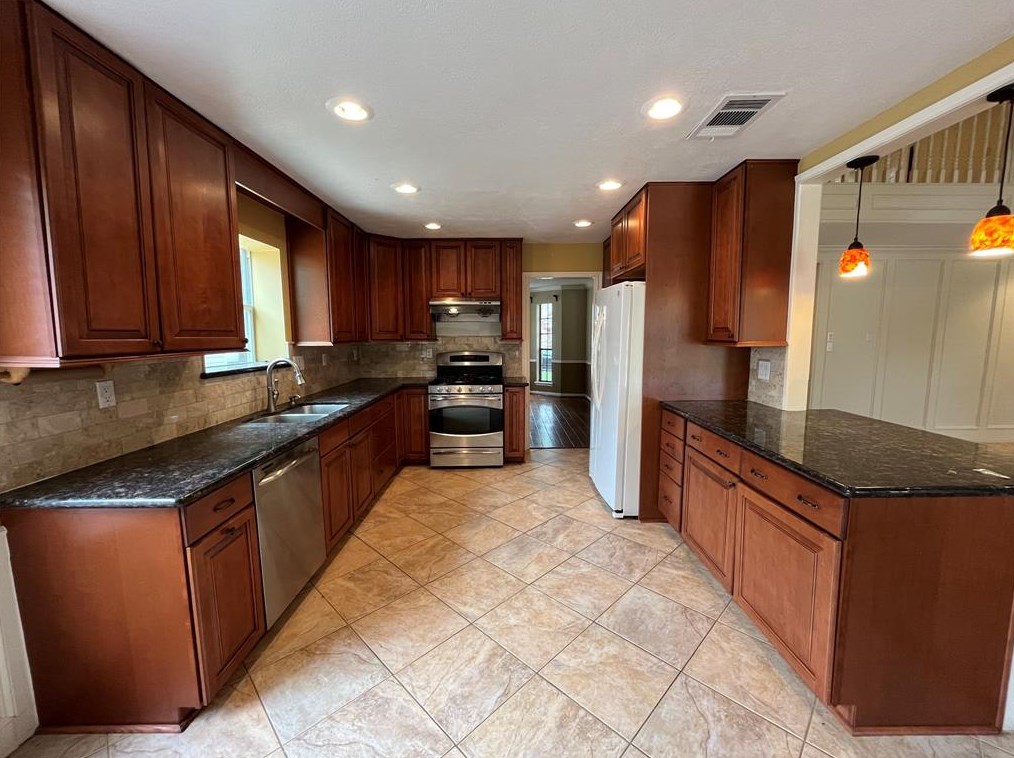 1046 Shillington Dr, Katy, TX 77450