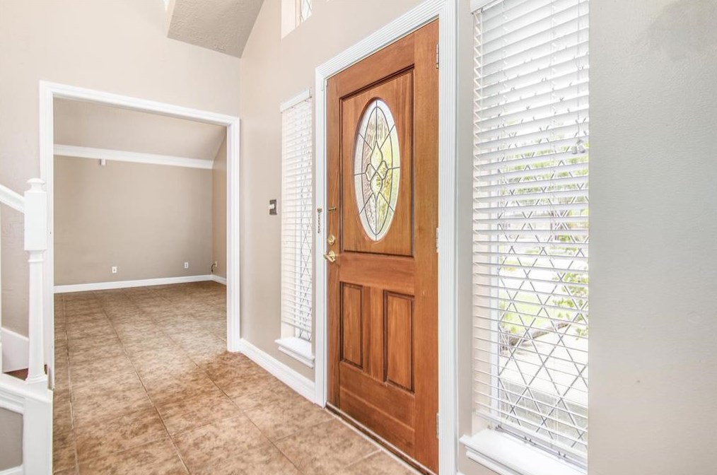 11403 Meadow Lake Dr, Houston TX  77077-6833 exterior