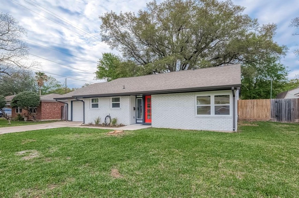 6148 Carew St, Houston TX  77074-7410 exterior