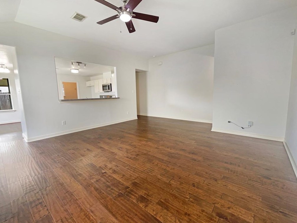 8303 Kingsbridge Meadow Dr, Houston TX  77083-7344 exterior