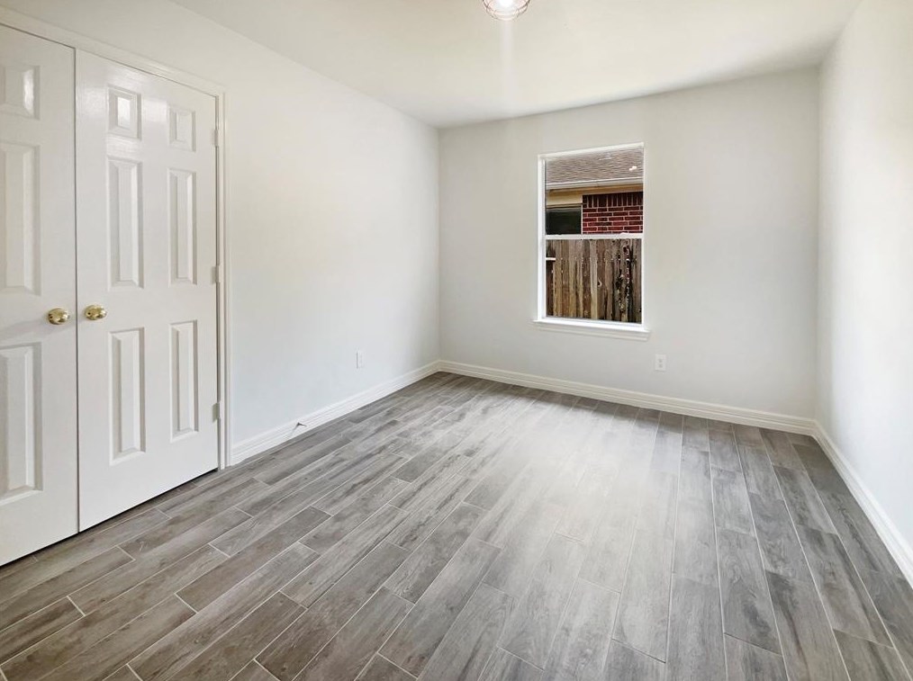 8303 Kingsbridge Meadow Dr, Houston TX  77083-7343 exterior