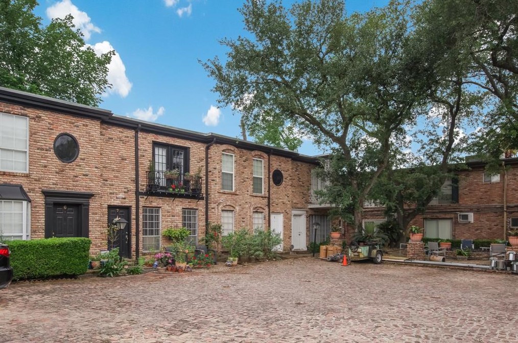 1841 Marshall St #8, Houston, TX 77098