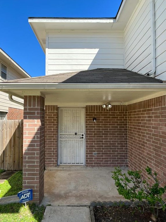 8222 Gold Tee Dr, Houston, TX 77036