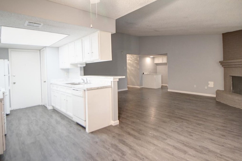 11419 Gnarlwood Dr, Houston TX  77089-5327 exterior