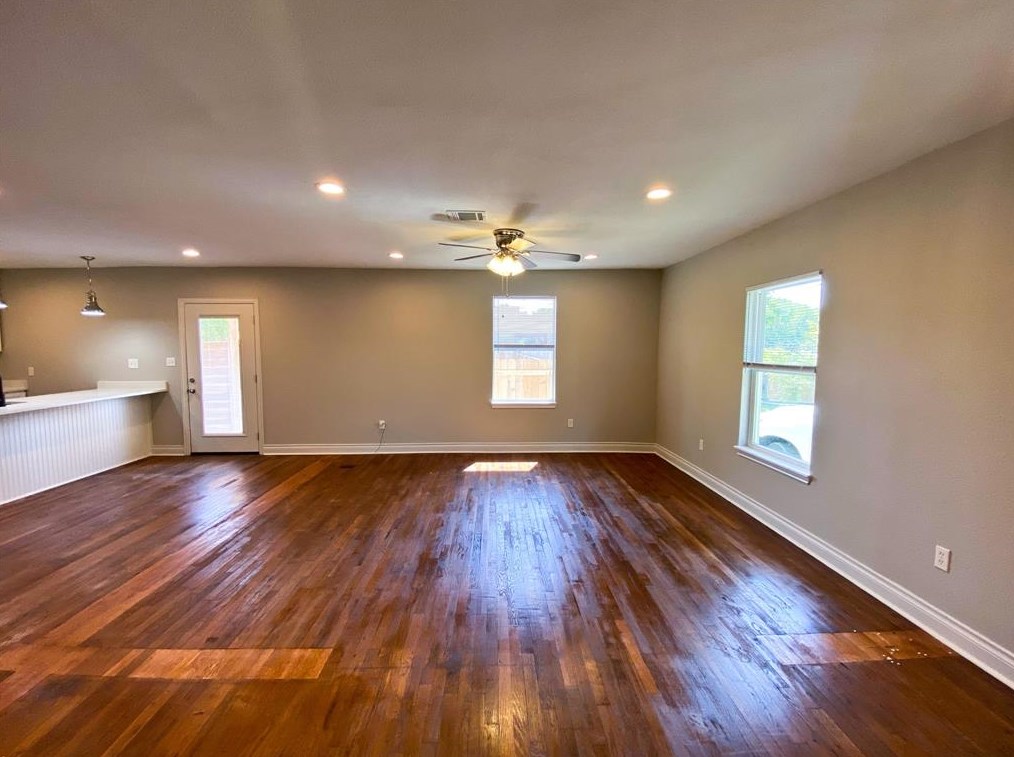 537 Hoffman St, Houston, TX 77020