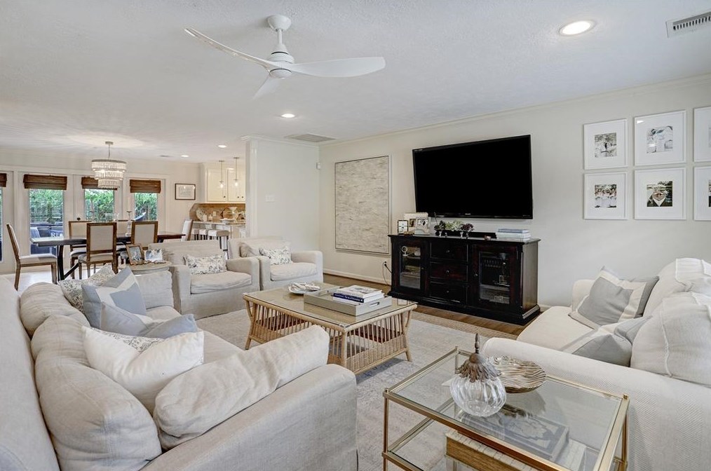 1335 Foxwood Rd, Houston, TX 77008-5114