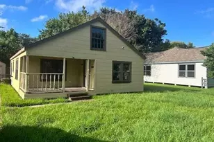 2113 3rd Ave N, Texas City, TX 77590 - Photo 1