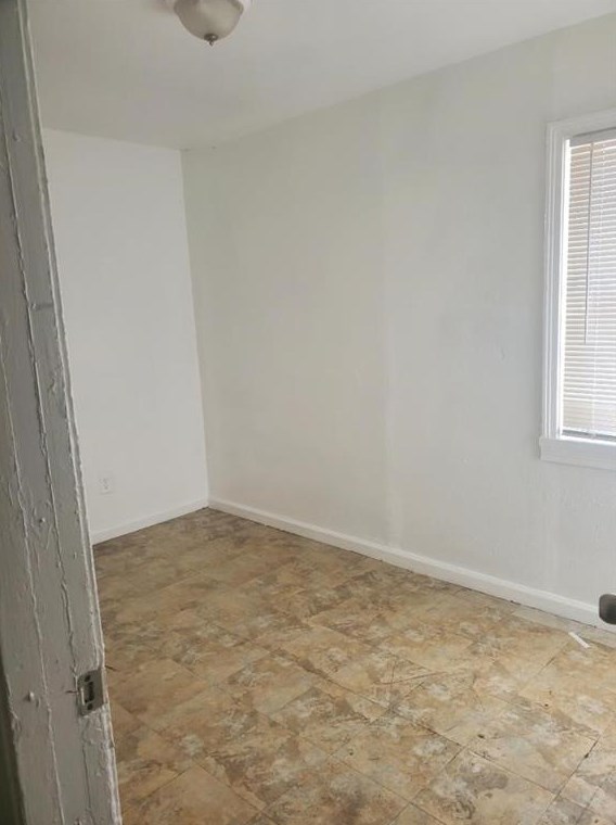 10021 Whitehead St, Houston TX  77088-3145 exterior