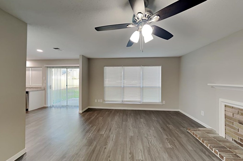 7770 Springville Dr, Houston, TX 77095