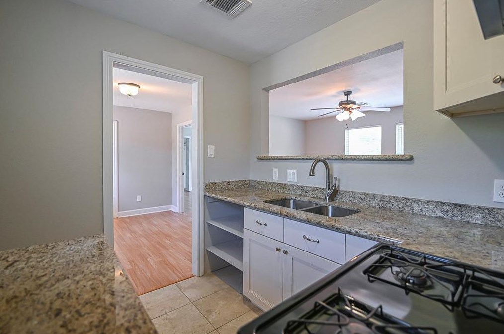 10602 Laneview Dr, Houston TX  77070-2938 exterior