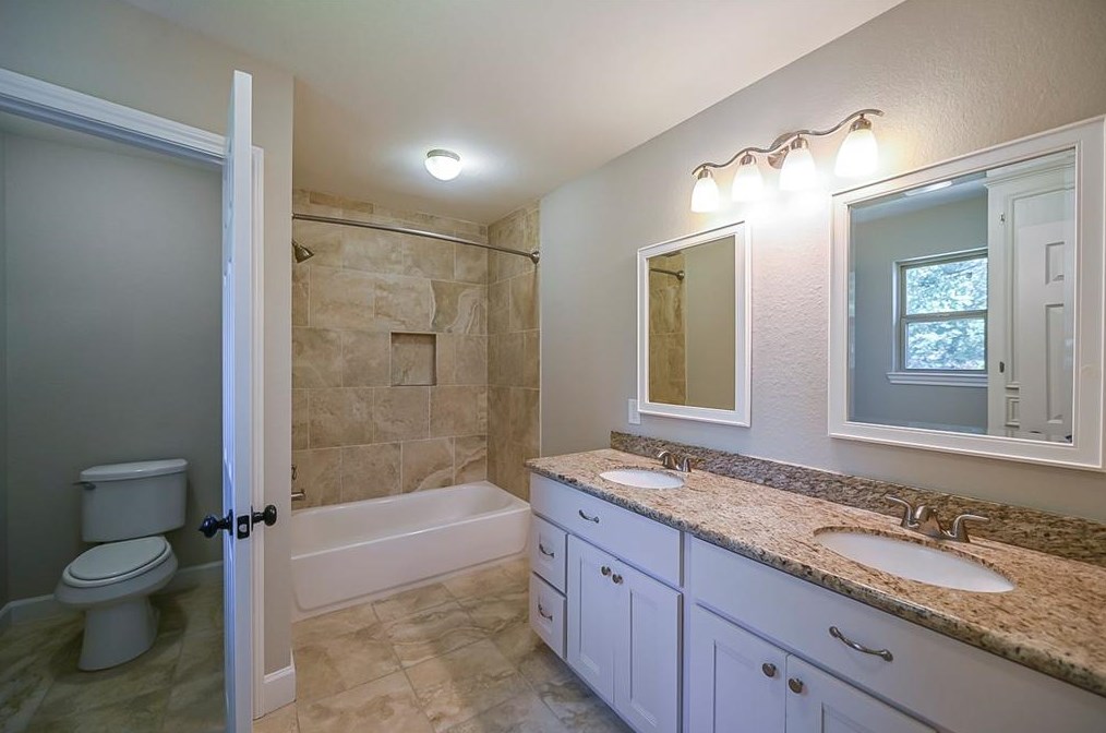 10602 Laneview Dr, Houston TX  77070-2938 exterior