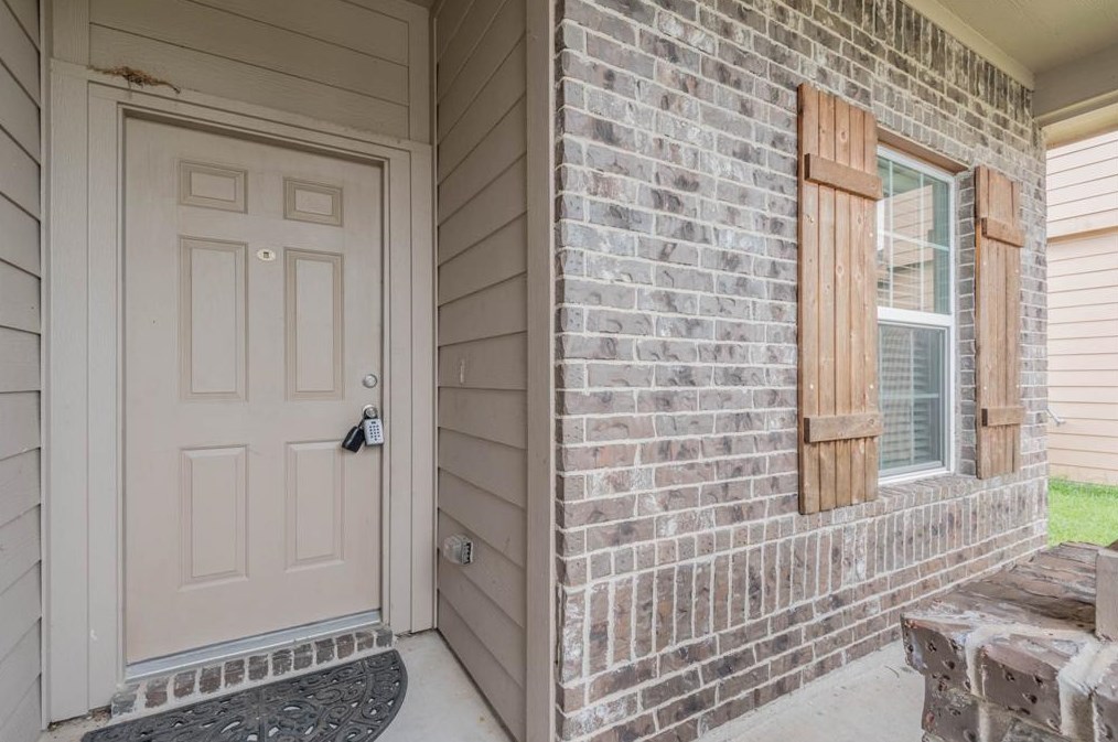 17407 Blackstone Trails Dr, Humble, TX 77396