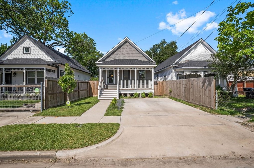 1810 Marion St, Houston TX  77009-8613 exterior