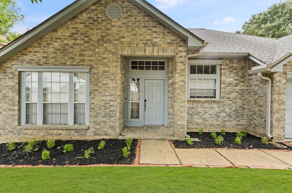 11915 Paddock Way, Houston, TX 77065-4319