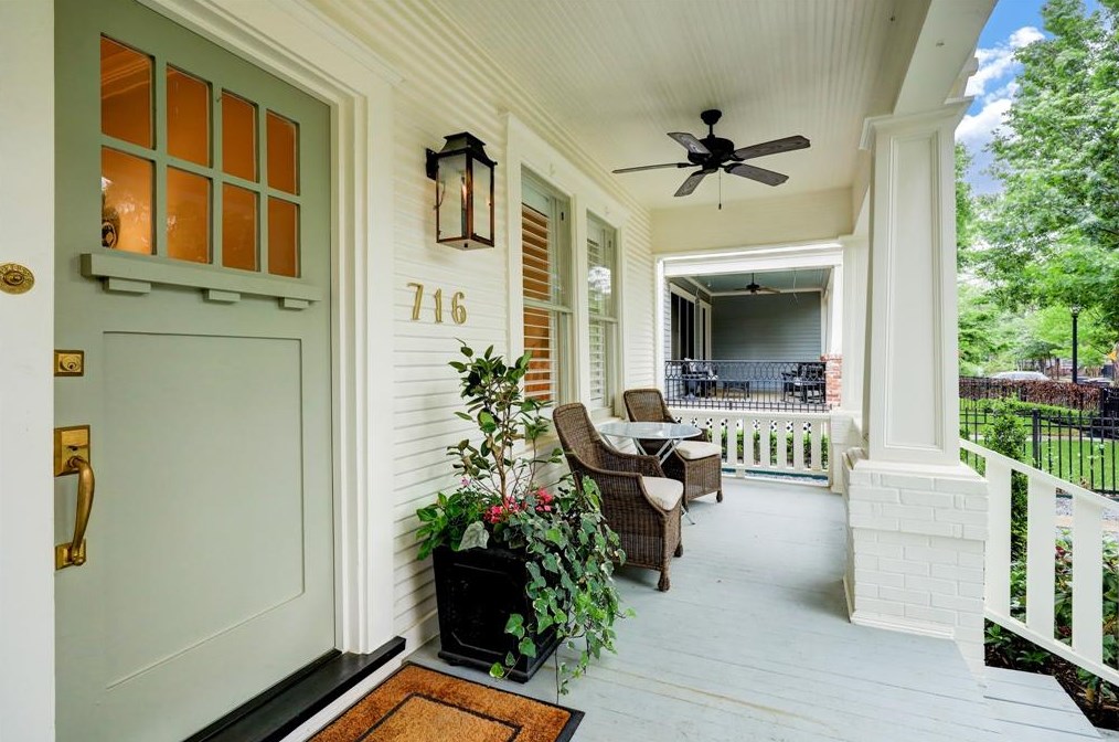 716 Arlington St, Houston TX  77007-1631 exterior