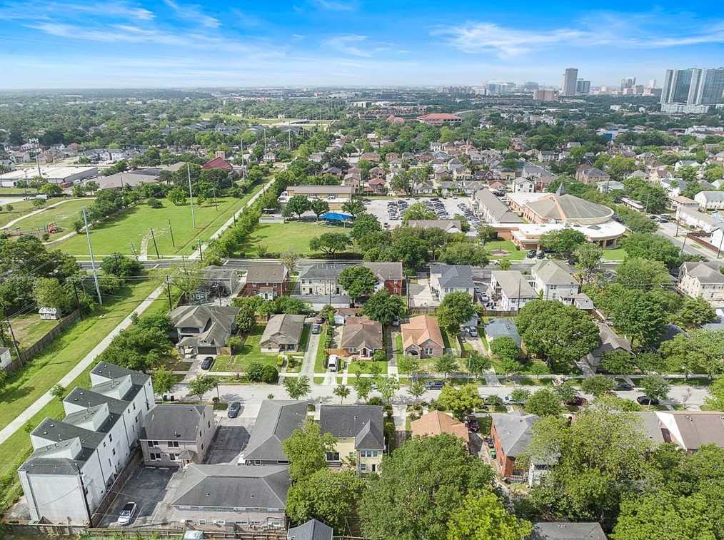 3109 Arbor St, Houston TX  77004-6183 exterior