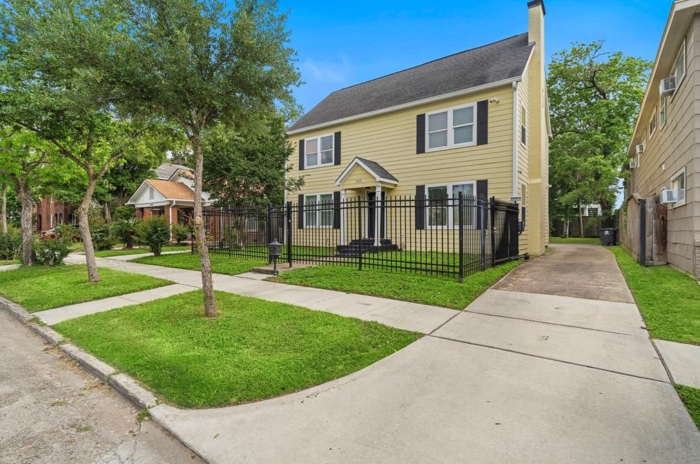 3109 Arbor St, Houston TX  77004-6183 exterior