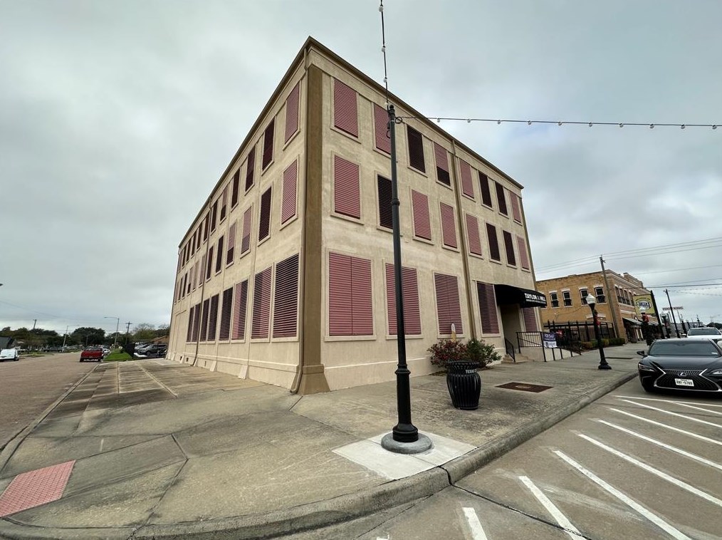 801 6th St, Texas City TX  77590-7758 exterior
