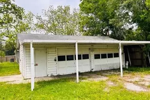 7110 Stewart St, Hitchcock, TX 77563 - Photo 2