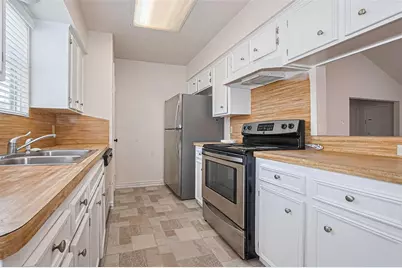 13207 Robinglen Drive, Houston, TX 77083 - Photo 20