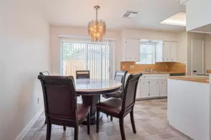 13207 Robinglen Dr, Houston, TX 77083 - Photo 18