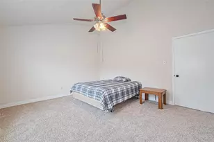 13207 Robinglen Dr, Houston, TX 77083 - Photo 38
