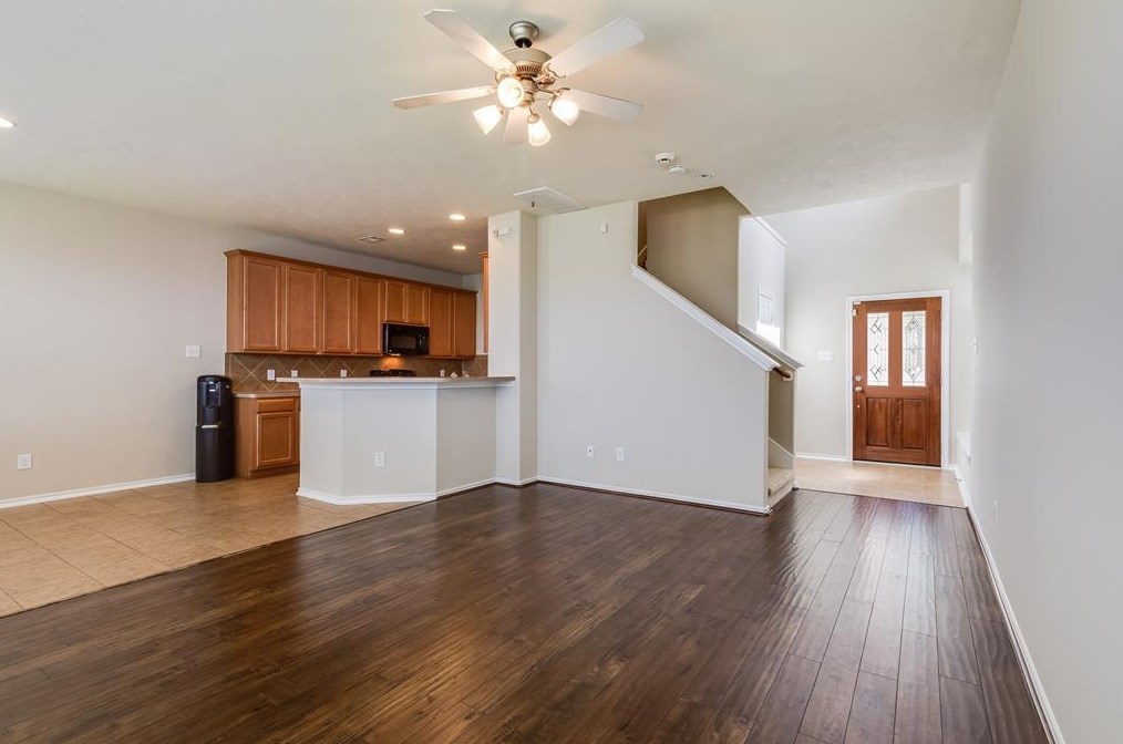 2708 Maybrook Hollow Ln, Houston, TX 77047
