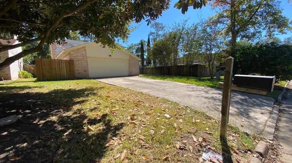 4718 Reynaldo Dr, Spring TX  77373-6951 exterior