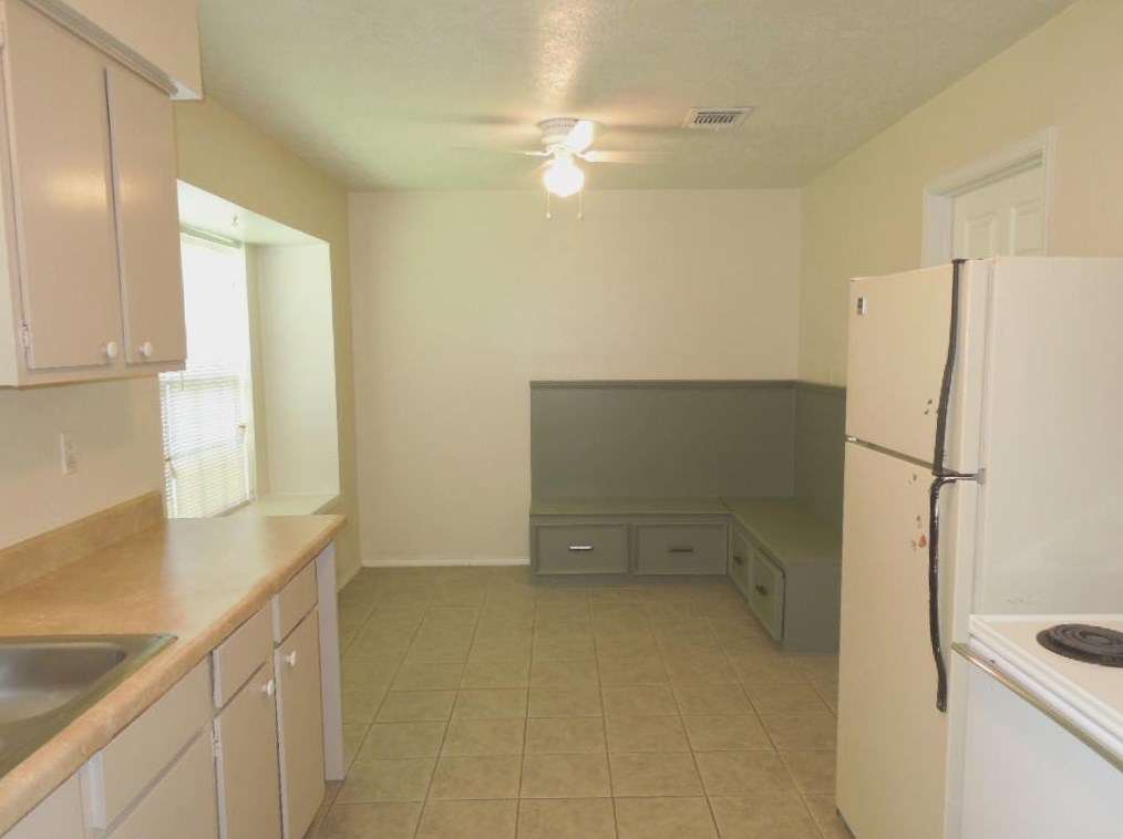 11314 Whittingham Ln, Houston TX  77099-4743 exterior