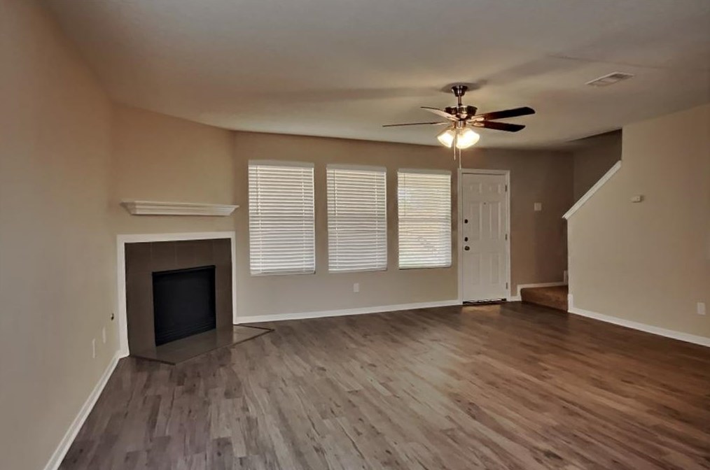16932 Wren Hill St, Conroe, TX 77385