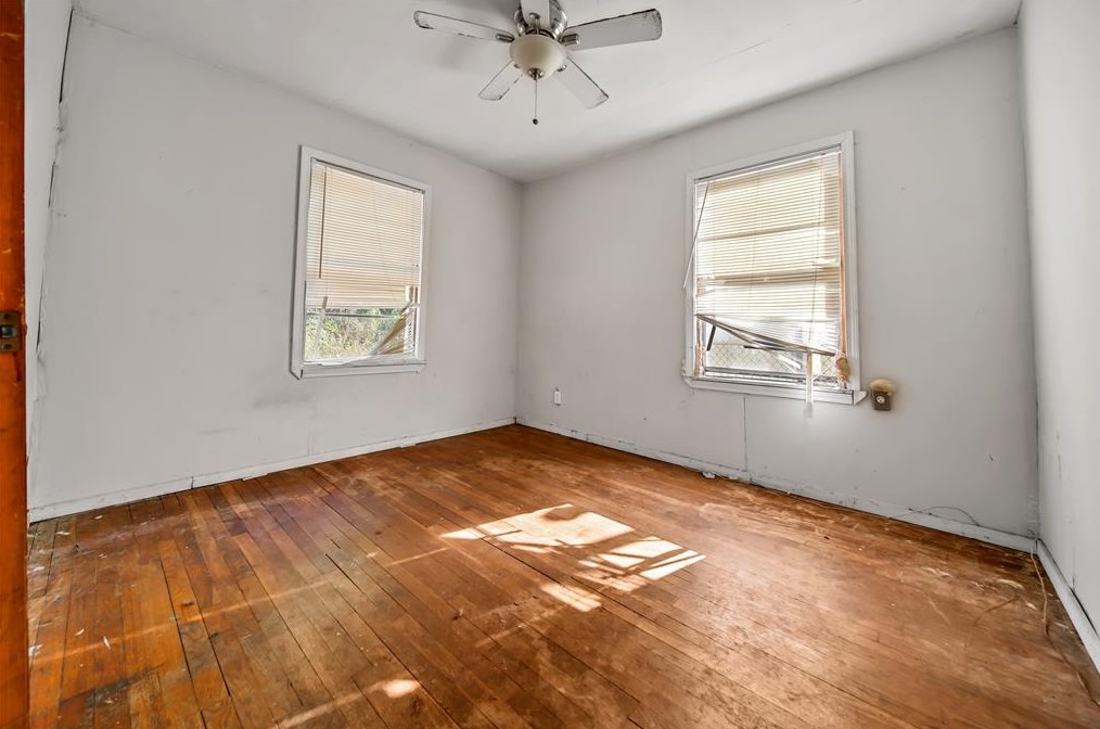 3007 Dacca Dr, Houston TX  77047-1232 exterior