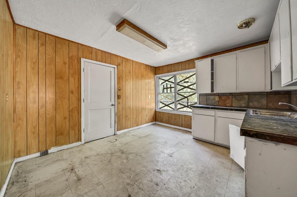 3007 Dacca Dr, Houston TX  77047-1232 exterior