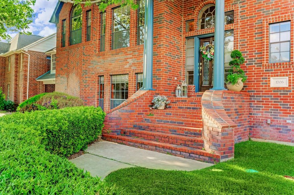 1706 Country Squire Dr, Richmond, TX 77406