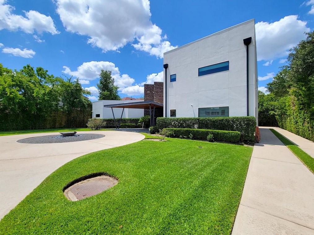 3 W Shady Ln #b1, Houston, TX 77063
