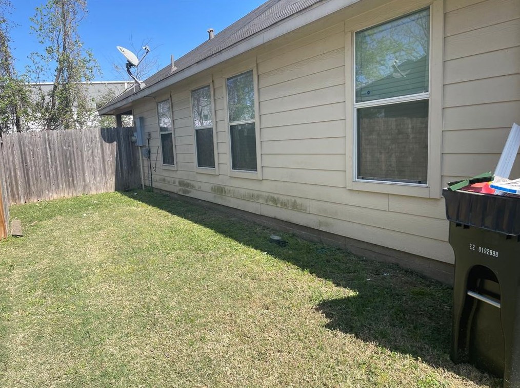 22258 Queenbury Hl Dr, Houston TX  77073-5685 exterior