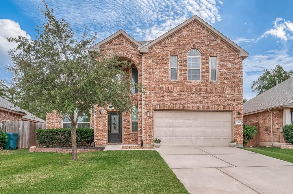 2261 Oak Circle Dr N, Conroe, TX 77301
