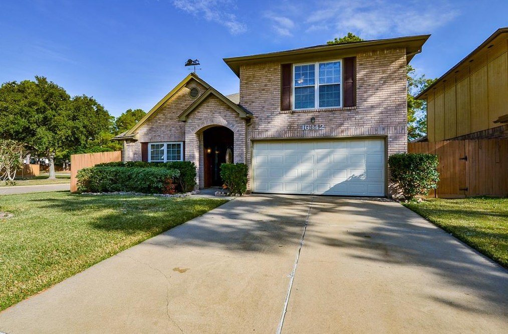 16342 Chimneystone Dr, Houston, TX 77095