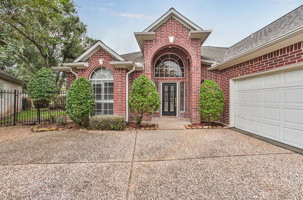 16 Kelliwood Courts Cir, Katy TX  77450-8558 exterior