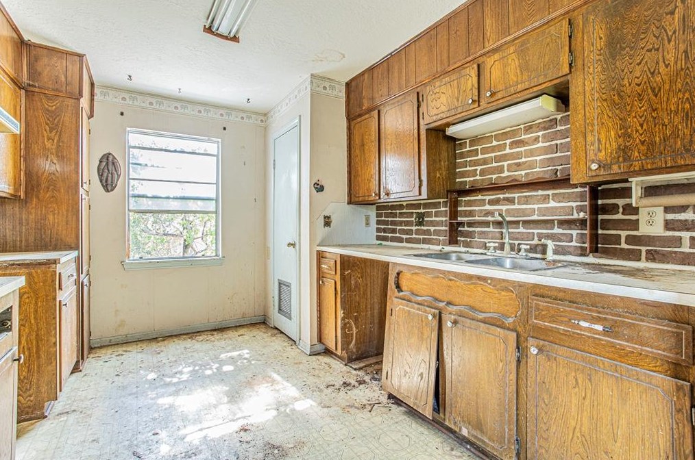 9834 Thistle Trl Dr, Houston TX 77070-1963 exterior