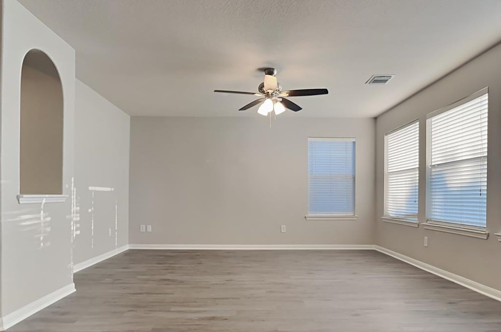 32302 Willow Creek Park, Conroe, TX 77385