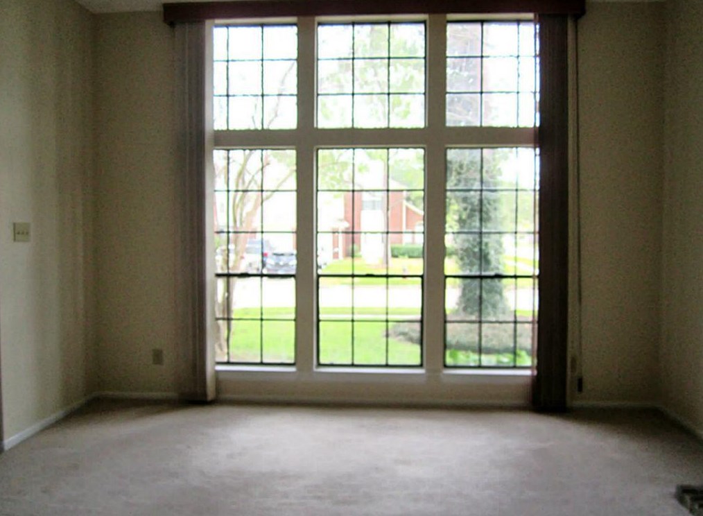 14562 Oak Chase Dr, Houston TX  77062-2284 exterior