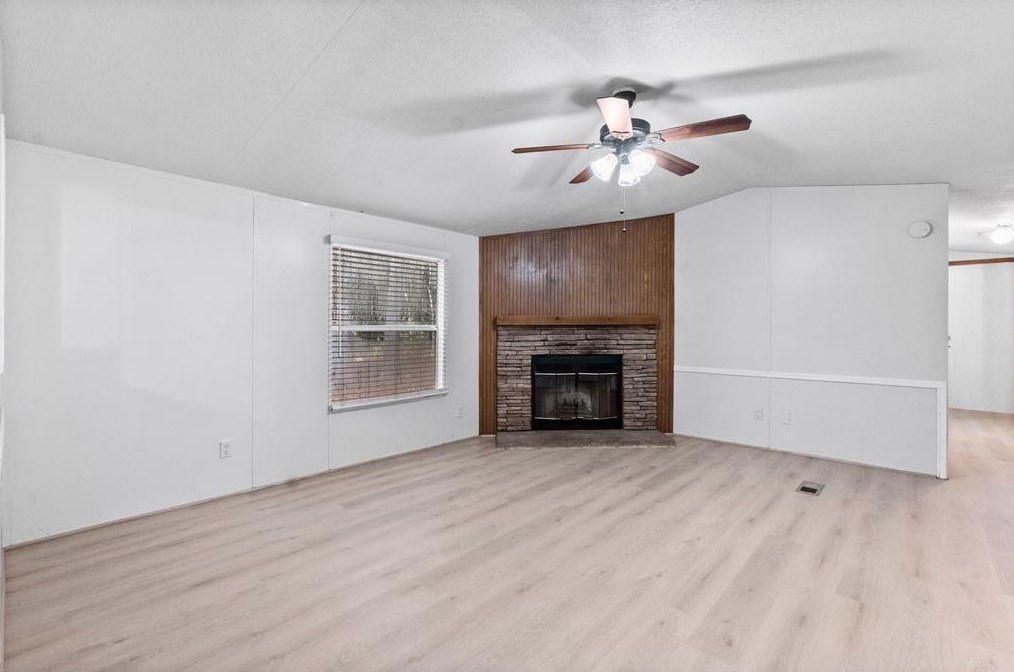 5942 Fm 1374 Rd, New Waverly, TX 77358