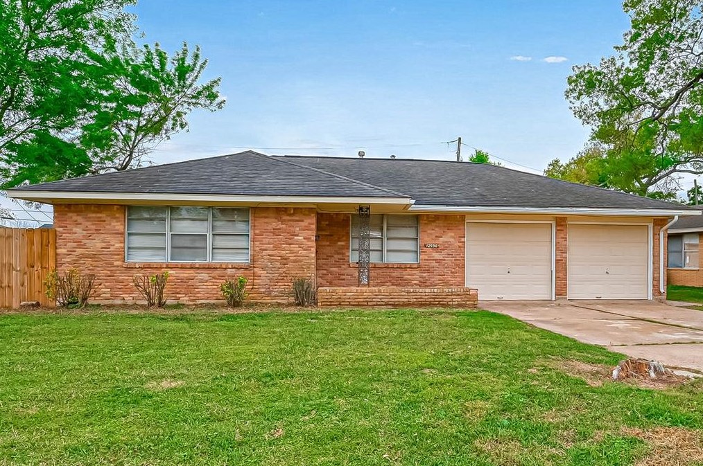 12930 Joliet St, Houston, TX 77015