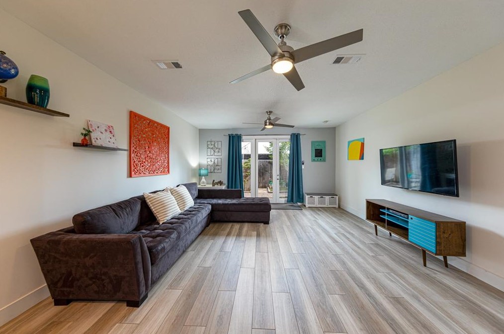 7425 Brompton St, Houston TX  77025-2202 exterior