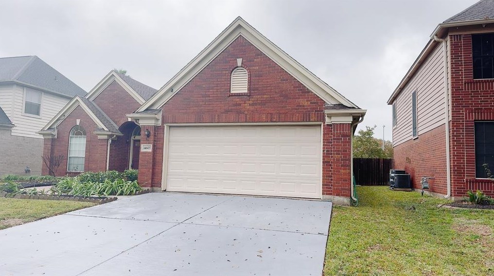 14607 Cinderwood Ct, Houston, TX 77015