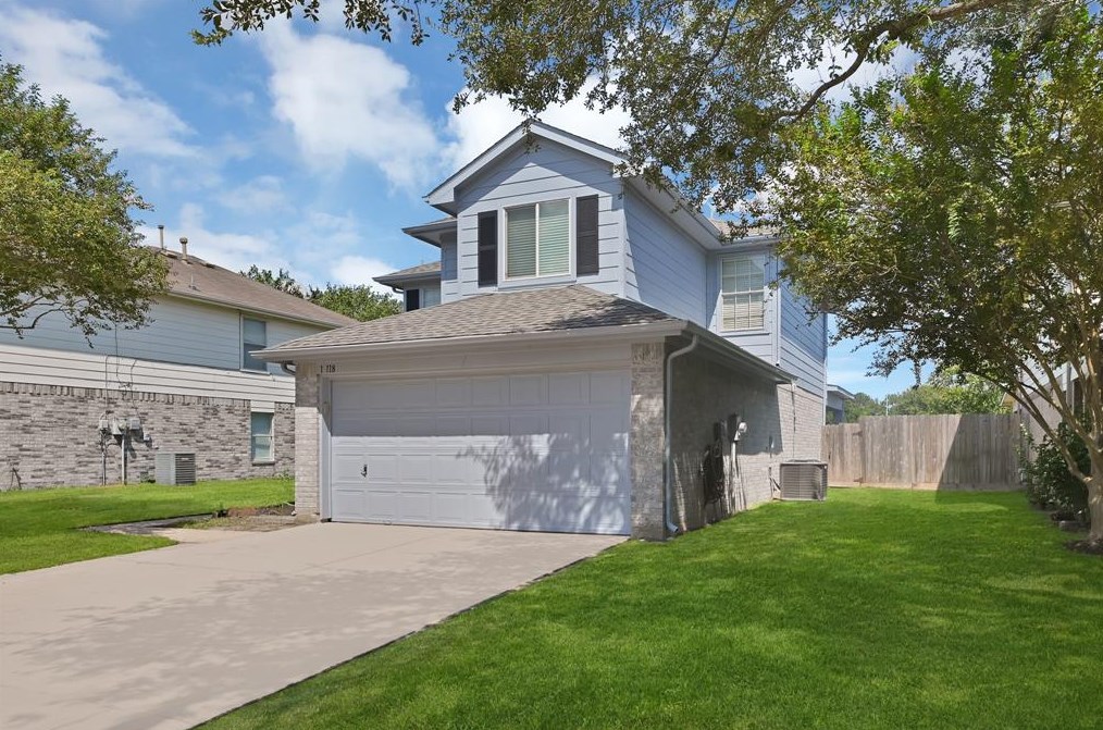 10118 Revelstoke Dr, Houston, TX 77086-2936
