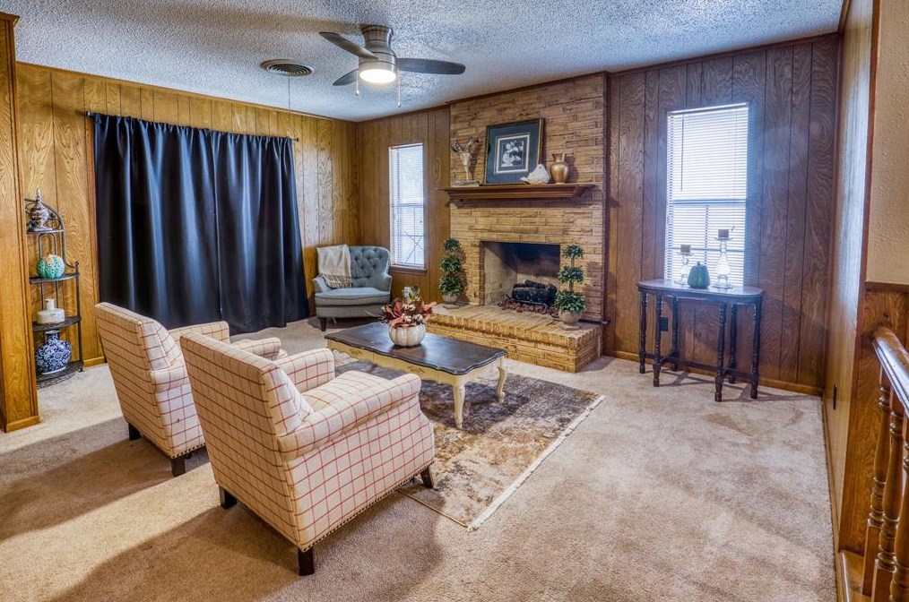 402 Cottonwood St, Brenham, TX 77833