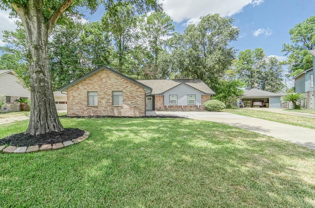 12127 Double Tree Dr, Houston, TX 77070-5226